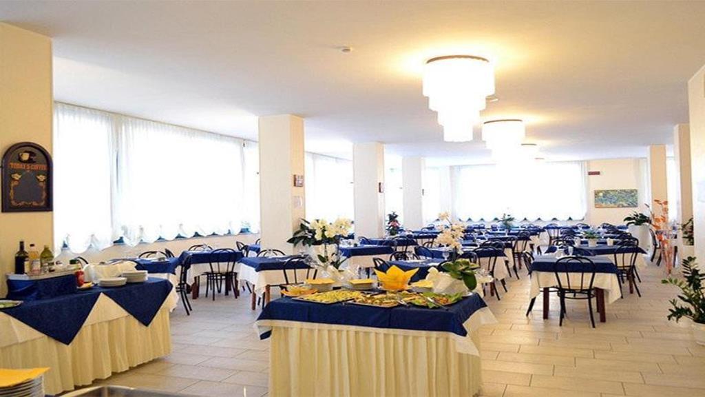 Hotel Baltic Misano Adriatico Exterior photo
